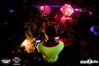 SONDER - NEON in the Jungle ft. Coran x Neil Thorpe x Nukier ที่ มัสแตช แบงค็อก — photo 115