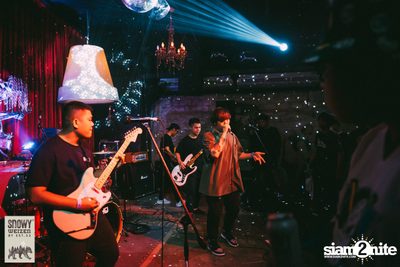HEREr X Snowy Present Me'day: Proposal Live in Bangkok ที่ พาร์คกิ้ง ทอยส์ — photo 36