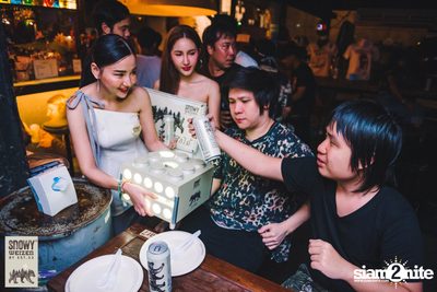 HEREr X Snowy Present Me'day: Proposal Live in Bangkok ที่ พาร์คกิ้ง ทอยส์ — photo 168