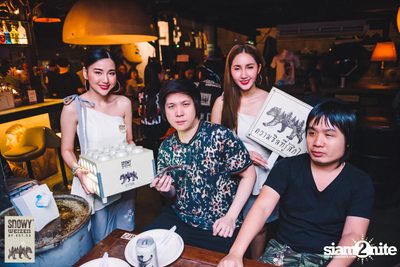 HEREr X Snowy Present Me'day: Proposal Live in Bangkok ที่ พาร์คกิ้ง ทอยส์ — photo 169