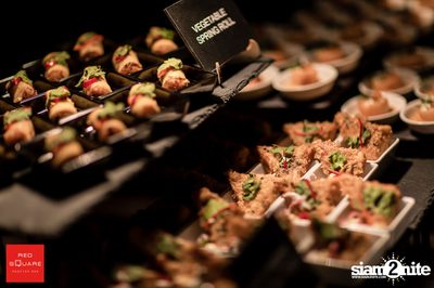 Vodka Journey Night Party ที่ เรดสแควร์ รูฟท็อป บาร์ — photo 25