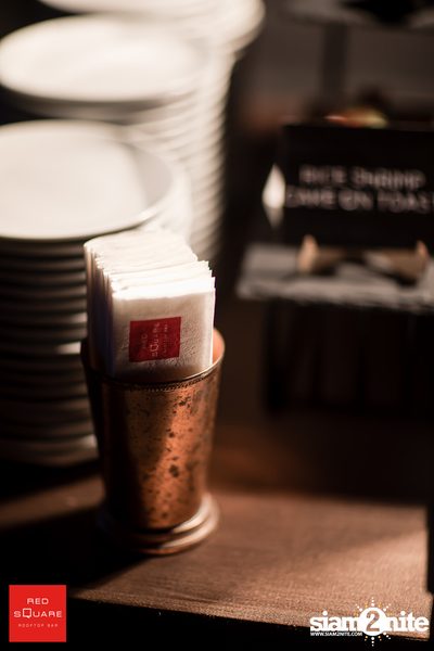 Vodka Journey Night Party ที่ เรดสแควร์ รูฟท็อป บาร์ — photo 36