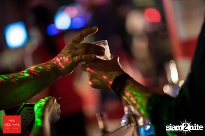 Vodka Journey Night Party ที่ เรดสแควร์ รูฟท็อป บาร์ — photo 40