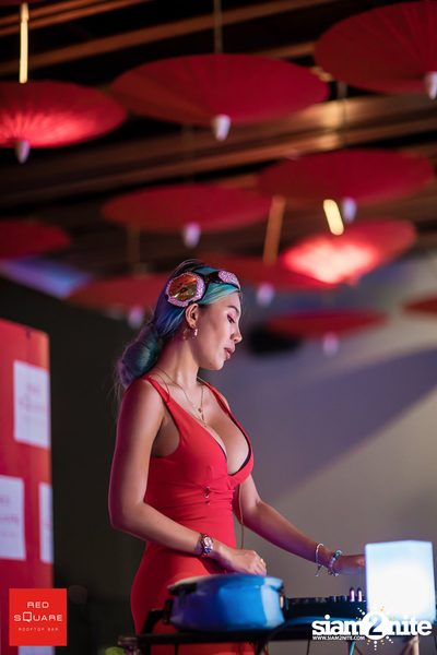 Vodka Journey Night Party ที่ เรดสแควร์ รูฟท็อป บาร์ — photo 57