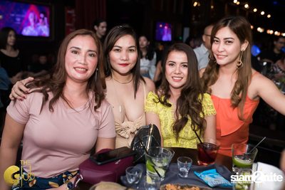 Saturdays กับ Natsha x Knatz | เดอะคลับคอย — photo 49