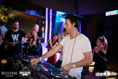 Belvedere pres. Mustache Takeover at Spectrum Lounge & Bar — photo 12