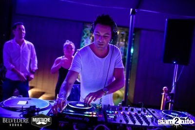 Belvedere pres. Mustache Takeover at Spectrum Lounge & Bar — photo 24