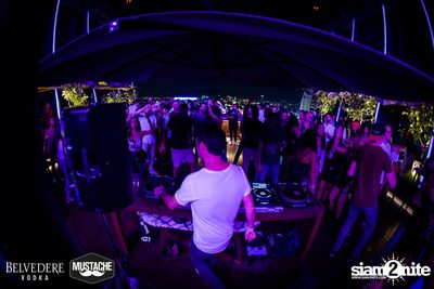 Belvedere pres. Mustache Takeover at Spectrum Lounge & Bar — photo 30