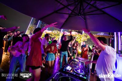 Belvedere pres. Mustache Takeover at Spectrum Lounge & Bar — photo 44