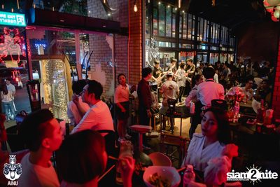 Friday Night at Ainu Bar — photo 8