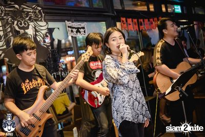 Friday Night at Ainu Bar — photo 16