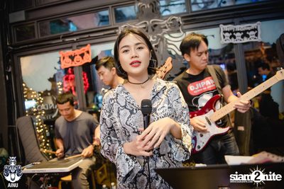 Friday Night at Ainu Bar — photo 48