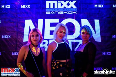 Neon BeatZ Party at MIXX Bangkok — photo 3