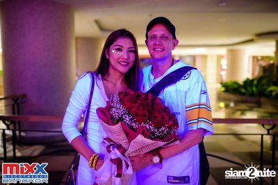 Neon BeatZ Party at MIXX Bangkok — photo 10