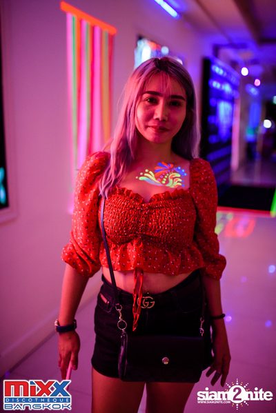 Neon BeatZ Party at MIXX Bangkok — photo 11