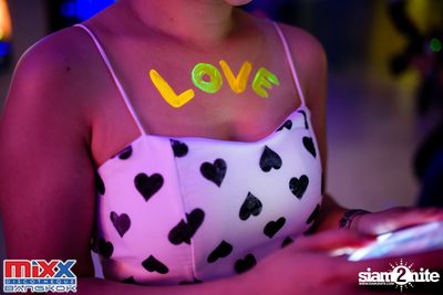 Neon BeatZ Party at MIXX Bangkok — photo 62