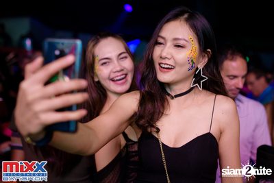 Neon BeatZ Party at MIXX Bangkok — photo 82