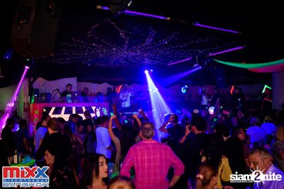 Neon BeatZ Party at MIXX Bangkok — photo 84