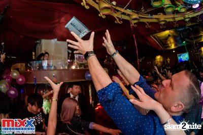Neon BeatZ Party at MIXX Bangkok — photo 123