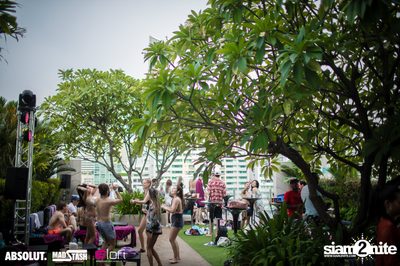 Splash Pool Party at Aloft Bangkok Sukhumvit Soi 11 — photo 2