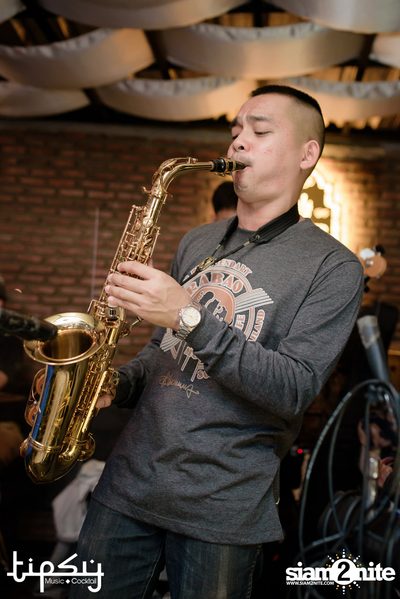 Ben Chalatit at Tipsy — photo 30