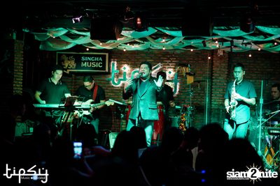 Ben Chalatit at Tipsy — photo 77