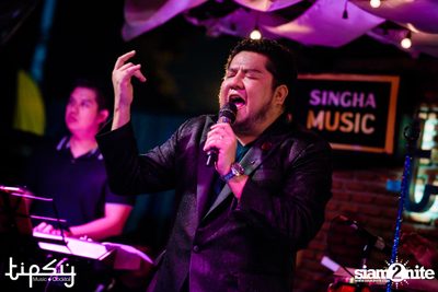 Ben Chalatit at Tipsy — photo 80