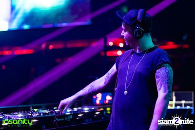 DJ Kerry Asian Invasion ที่ อินเซนิตี้ ไนท์คลับ — photo 47
