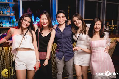 Fridays ที่ เดอะ คลับ แอท คอย — photo 19