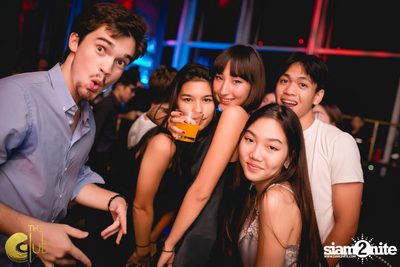 Fridays ที่ เดอะ คลับ แอท คอย — photo 66