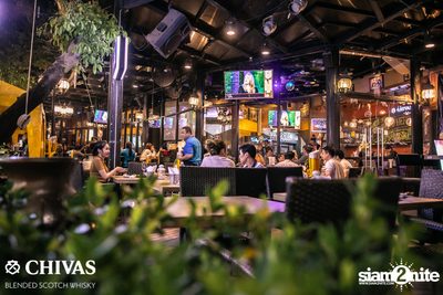 Taitosmith at Why Here Bar & Bistro | Ratchayothin — photo 7