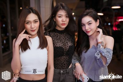 Friday Night at BARBARBAR — photo 4