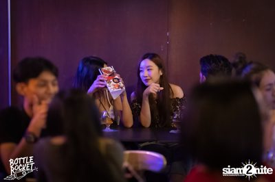 Brew Master กับ Gary Lohin ที่ บ็อทเทิลร็อคเก็ต คราฟท์เบียร์บาร์ — photo 68