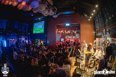Saturday Night at Ainu Bar — photo 56