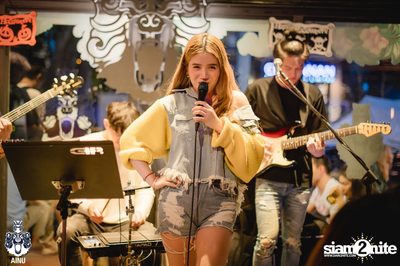 Saturday Night at Ainu Bar — photo 63