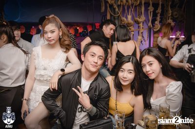 Saturday Night at Ainu Bar — photo 93
