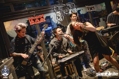 Saturday Night at Ainu Bar — photo 113