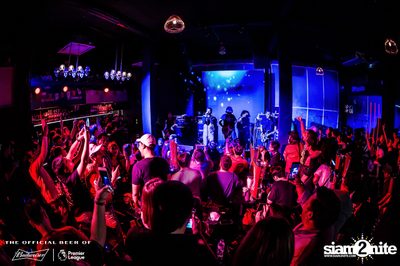 Bud's Live Party กับ Big Ass ที่ เพลย์ลิสต์ เอกมัย — photo 159