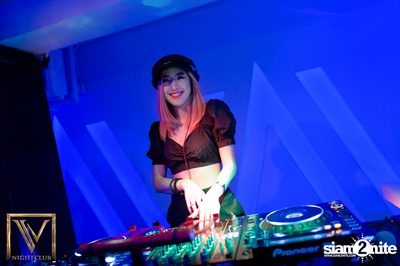 Neon Party at V Nightclub Bangkok — photo 5