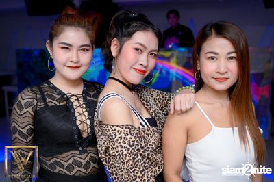 Neon Party at V Nightclub Bangkok — photo 18