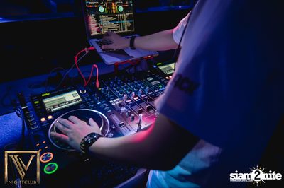 Saturday Night at V Nightclub — photo 31
