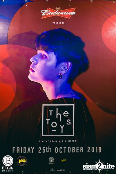 The TOYS ที่ บีกิน บาร์ — photo 1