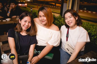 The TOYS ที่ บีกิน บาร์ — photo 17