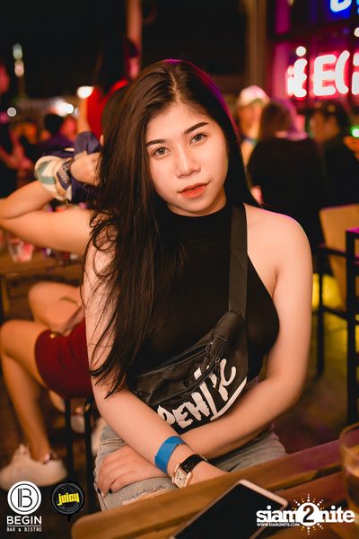The TOYS ที่ บีกิน บาร์ — photo 39