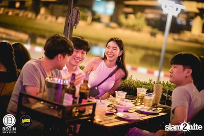 The TOYS ที่ บีกิน บาร์ — photo 41