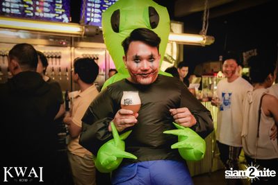 Yokee Playboy ที่ บ็อทเทิลร็อคเก็ต คราฟท์เบียร์บาร์ — photo 8