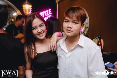 Yokee Playboy ที่ บ็อทเทิลร็อคเก็ต คราฟท์เบียร์บาร์ — photo 10
