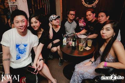 Yokee Playboy ที่ บ็อทเทิลร็อคเก็ต คราฟท์เบียร์บาร์ — photo 31