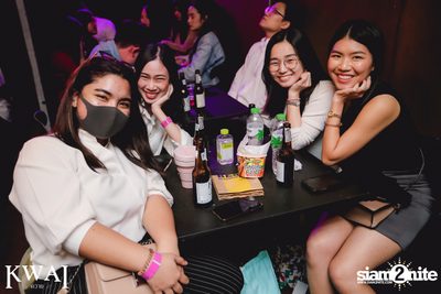 Yokee Playboy ที่ บ็อทเทิลร็อคเก็ต คราฟท์เบียร์บาร์ — photo 33