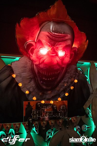 Halloween Weekend กับ Unmonkey ที่ ดิฟเฟอร์ ผับ พัทยา — photo 15